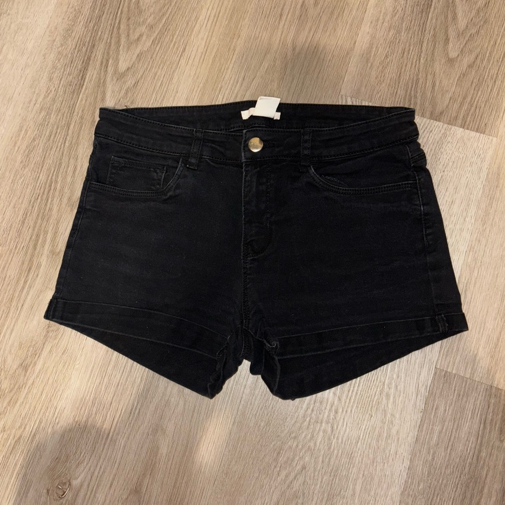 H&M Black Jean shorts